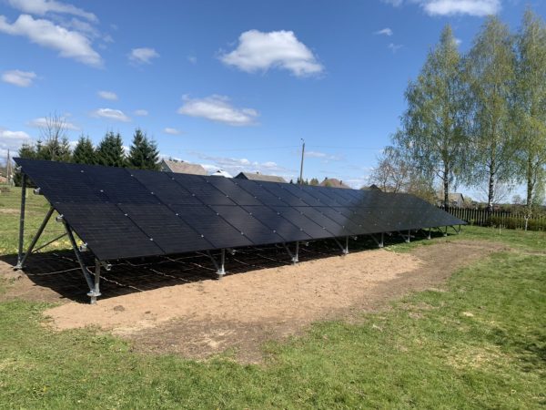 15 kW antžeminė saulės elektrinė